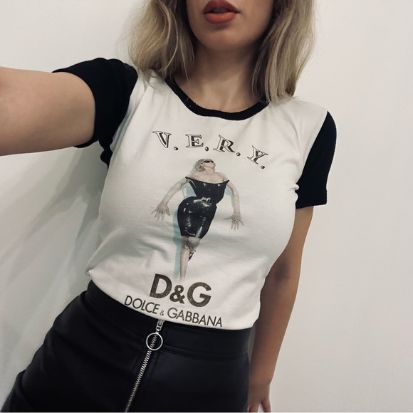 Authentic Vintage D&G Dolce & Gabbana Graphic Very T-shirt Size XS - Picture 1 of 15